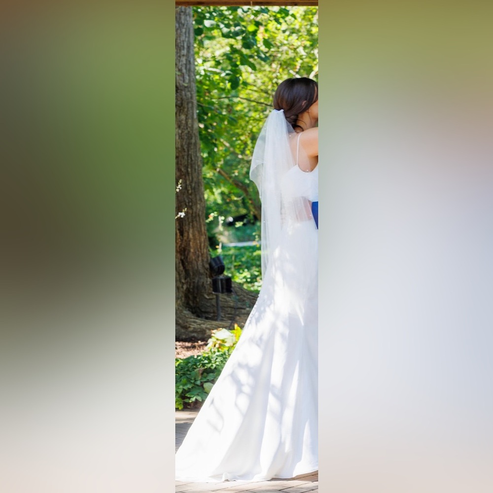 Jennifer Leigh scattered pearl fingertip length two tier veil WEDDING